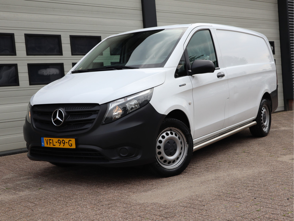 46517186-3.jpg